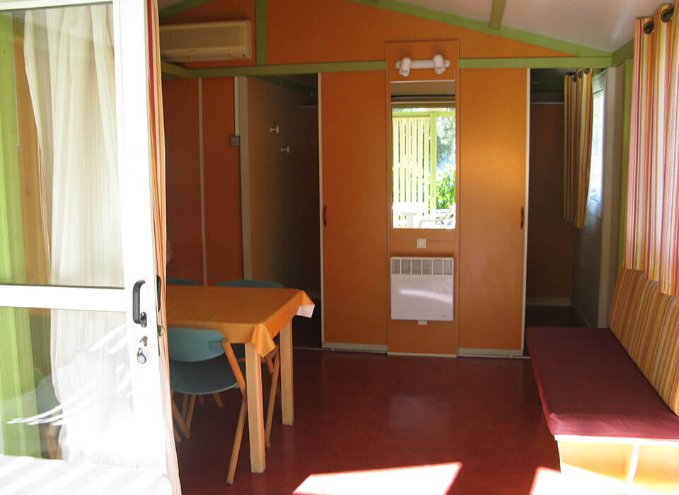 Sala de estar y comedor Lodges 4-5 personas