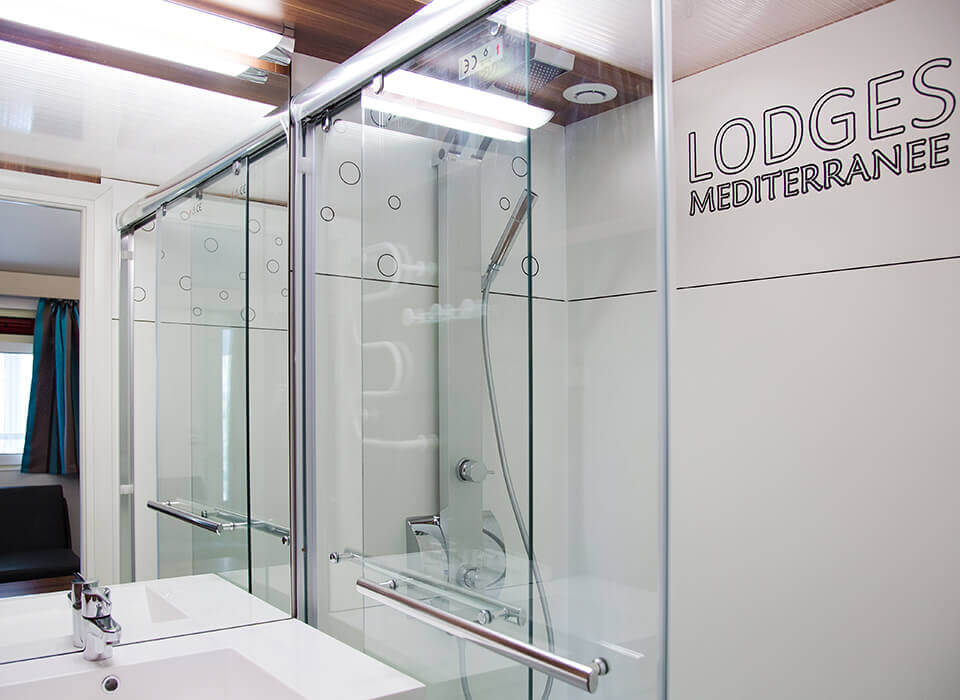 Shower room PRM Lodges 6 people